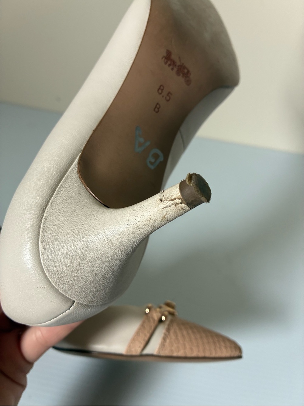 Coach Lauri Ivory Nude Colorblock Leather Pointed Toe Kitten Heel Pumps size 8.5 - Picture 10 of 12